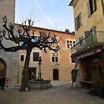 Maison Le Rossignol بيت للعطل *