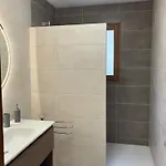 Maison Le Rossignol بيت للعطل *